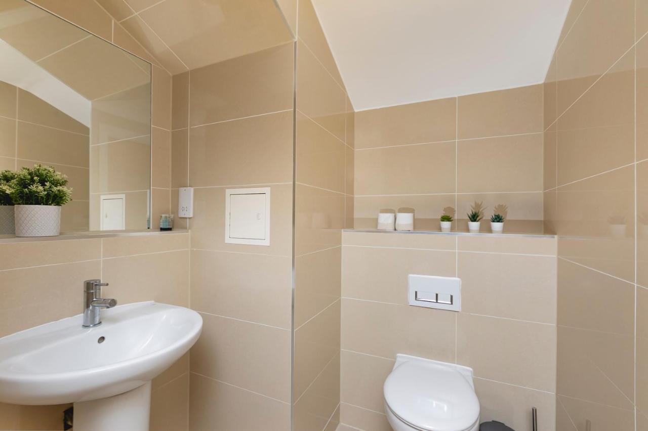 Skyvillion - 4 Bed Luxury Apartment With Balcony & Parking Enfield Exterior foto